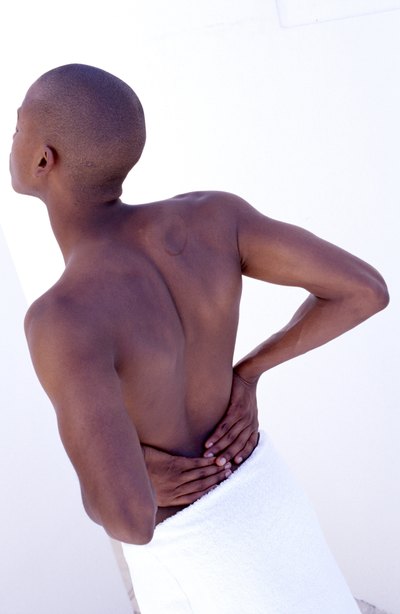 you are experiencing back pain that moves to the front of your chest, you may have a compressed nerve or compression fracture