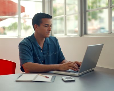 Submitting your online application using the federal government's USA Jobs website may take a couple of hours.