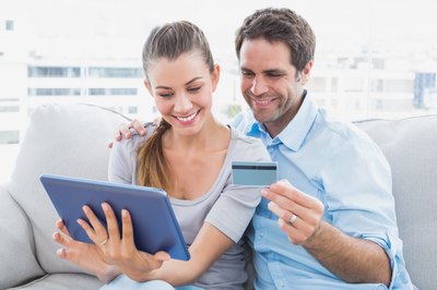 Couple shopping online.