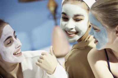 treat her to a spa day with her pals