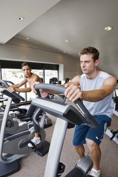 Man and woman working out