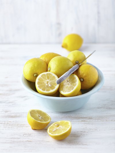 Bowl of lemons