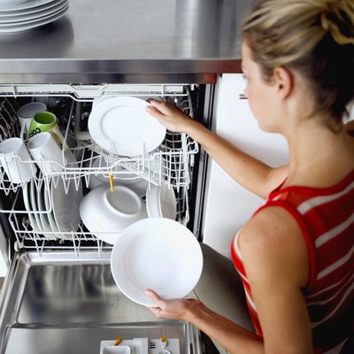 How to Get Rid of Roaches in the Dishwasher