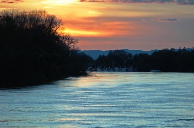 Sacramento River sunset
