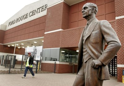Statue of Henry Ford
