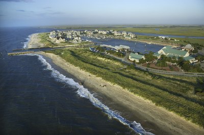 North Carolina's scenic coastal plains area is home to several mid-sized cities.