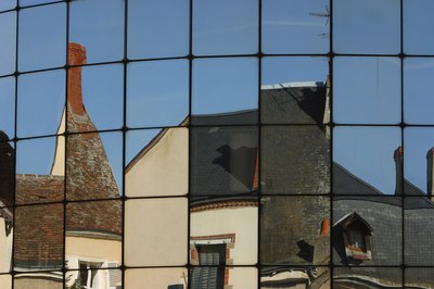 Mirrored tiles.