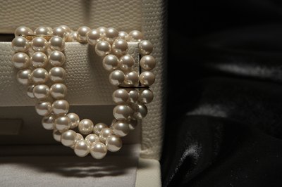 The 30th wedding anniversary is known as the pearl anniversary.