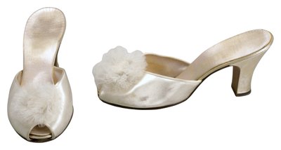 Evening sandals adorned with rhinestones