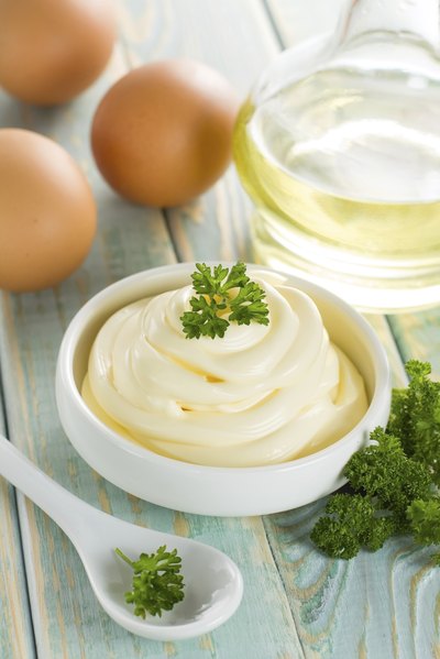 Mayonnaise, eggs and oil