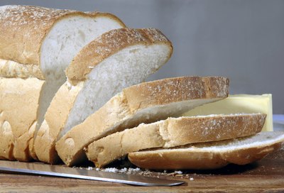 Slices of white bread.