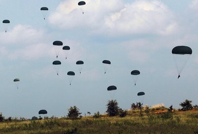 Paratroopers from the 82nd Airborne practice at Fort Bragg