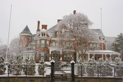 The resident of the governor's mansion in Albany, NY, earns $179,000.