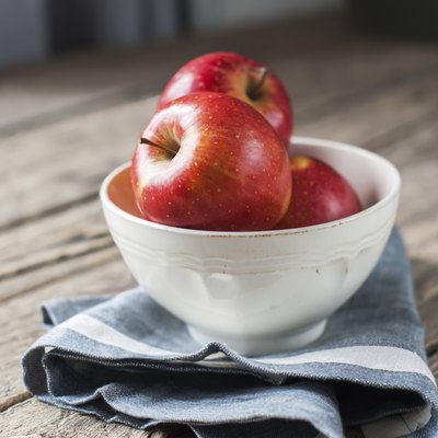 Bowl of apples