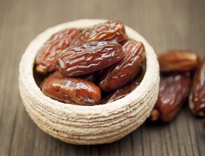 A bowl of dried dates.