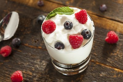 Yogurt topped with berries
