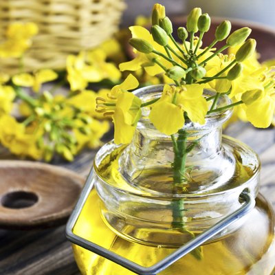 Rapeseed and oil.