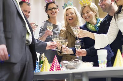 Sparkling cider or Champagne sets festive party tone
