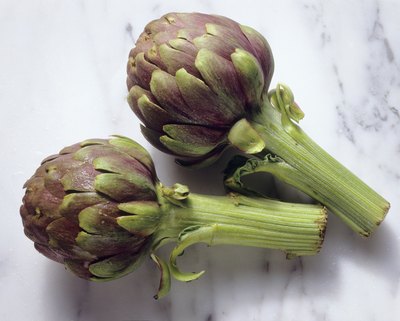 Artichokes, once cooked and drained, are 0 points per serving.