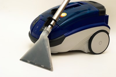 Wet/dry vacuum.