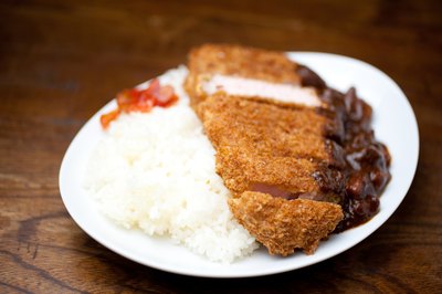 Curry rice with a pork cutlet