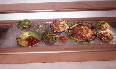Cold buffet foods on ice