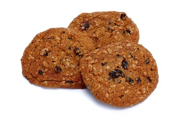 In cake recipes, persimmon puree can also be used in the place of some of the oil.