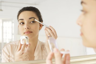 Wear light makeup and have your nails clean and groomed.
