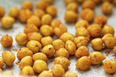 Roasted chickpeas with spices.