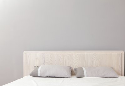Light gray sets a very modest tone for the room so the beauty of cherry floors will really shine