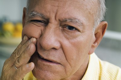 Symptoms of tooth decay