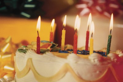 There are a number of ways that people entering their late 20s can celebrate a birthday.