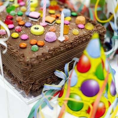 There are many approaches to decorating a birthday cake.