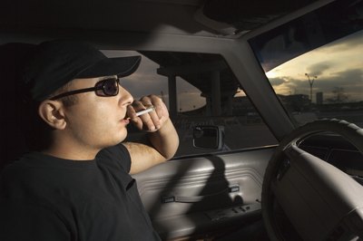 Smoke cigarette