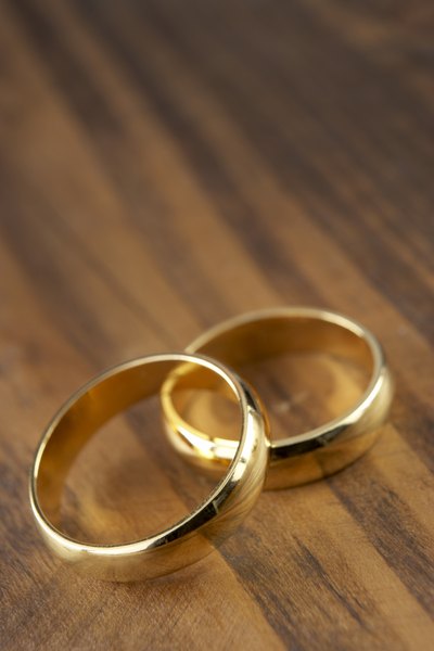 Matching gold rings