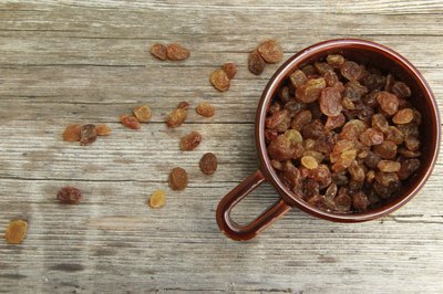 A bowl of raisins.