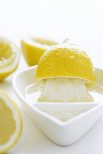 Lemon juice is a good dessert seasoning.