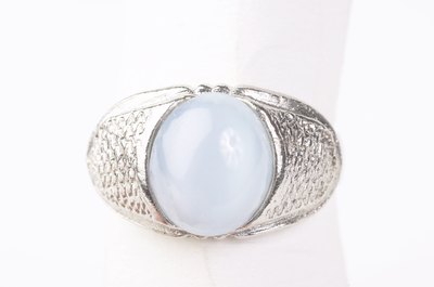Opals represent October.