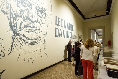 A Leonardo da Vinci exhibit at a gallery.