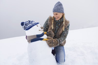 Style your hair simply when wearing a winter hat.