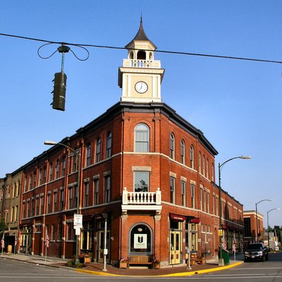 Hotels Near Colgate In New York Usa Today Colgate University Book Hamilton New York