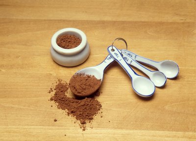 Jupiterimages/Comstock/Getty Images Excessive cocoa powder + dogs = bad.