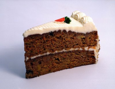 Jupiterimages/Comstock/Getty Images Dogs love carrot cake too.