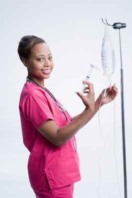 Jupiterimages/Photos.com/Getty Images Intravenous fluids and injectable antibiotics are key aspects of parvovirus treatment.