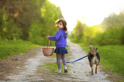 vvvita/iStock/Getty Images Stay in synch with your cutie -- by teaching him to heel.