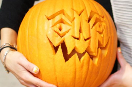 eHow's Quick Guide to Pumpkin Carving