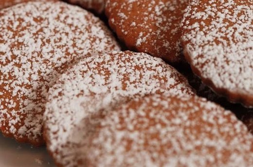 Get Ahead: 10 Holiday Hostess Secrets