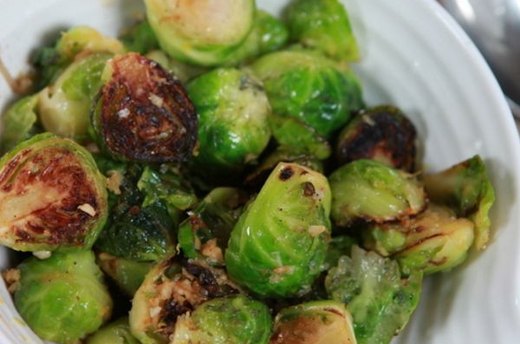 Lemony Pan-Seared Brussels Sprouts