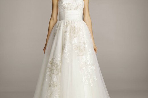 Bridal Trend #2: Metallic Embroidery
