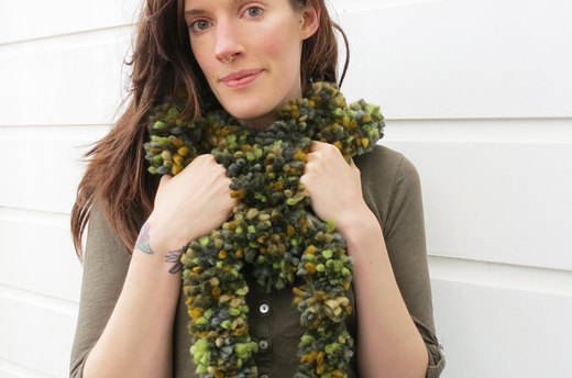 DIY Pom Pom Scarf